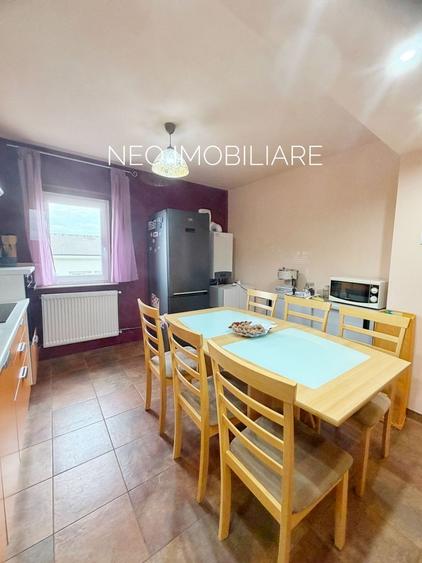 Apartament cu 2 camere semidecomandat, mobilat în Aradului