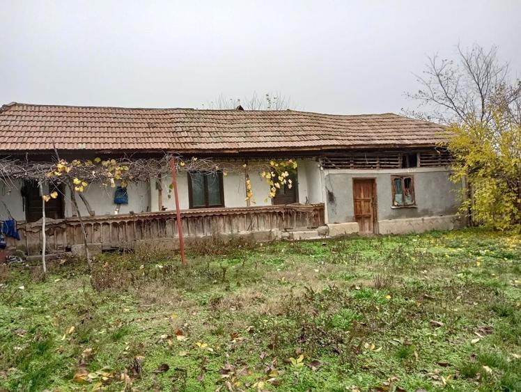 Casă cu 4 camere în Ciurari