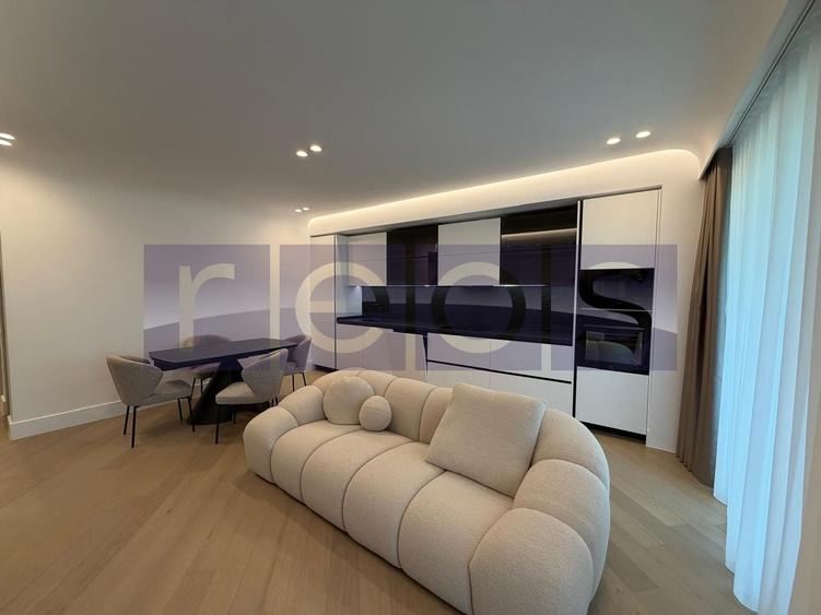 Apartament cu 3 camere, mobilat în Central