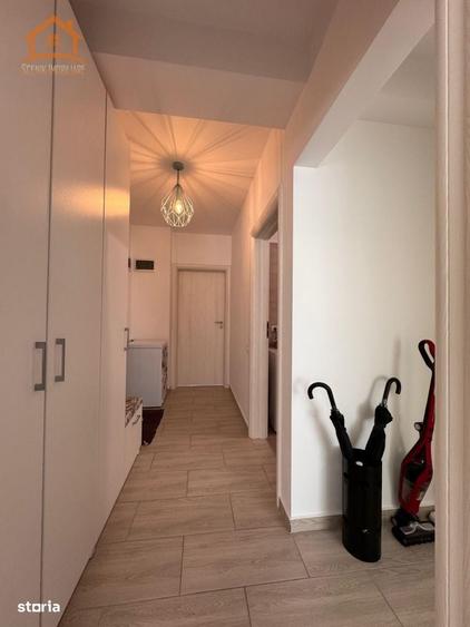 Apartament cu 3 camere decomandat în 13 Decembrie