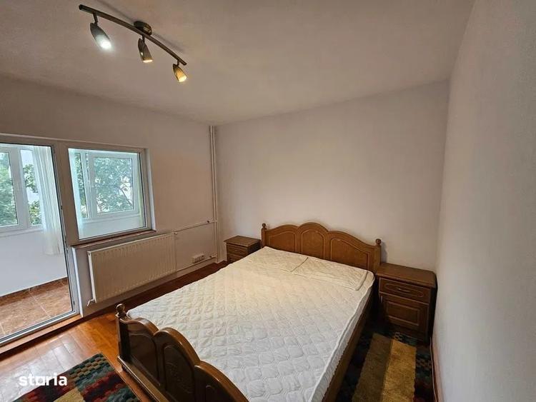 Apartament cu 3 camere decomandat în Tei