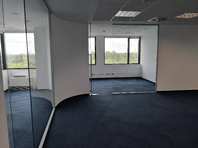 Birou, de 360 mp, în Băneasa