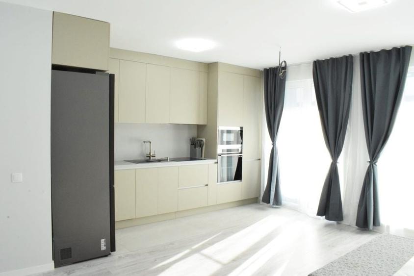 Apartament cu 3 camere decomandat în Florești