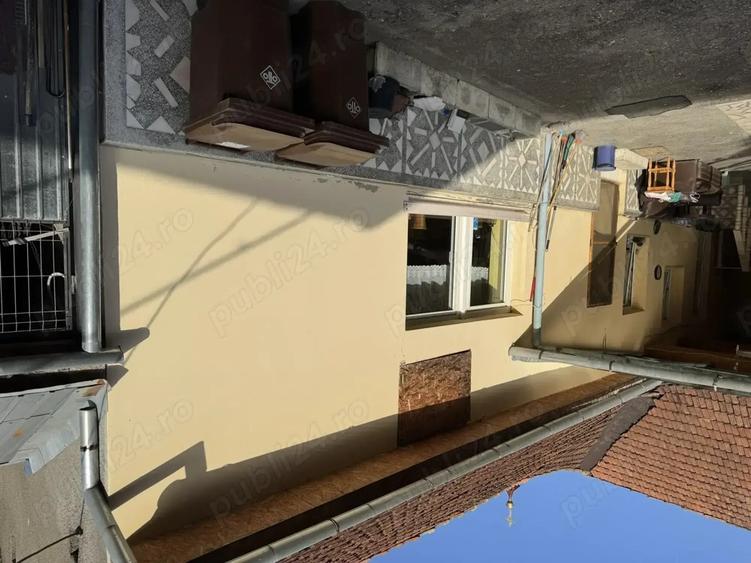 Vand casa Moniom Caras-Severin la 3 km de Resita - 2
