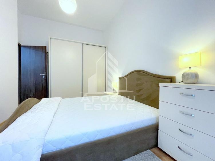 Apartament cu 2 camere semidecomandat, mobilat în Soarelui