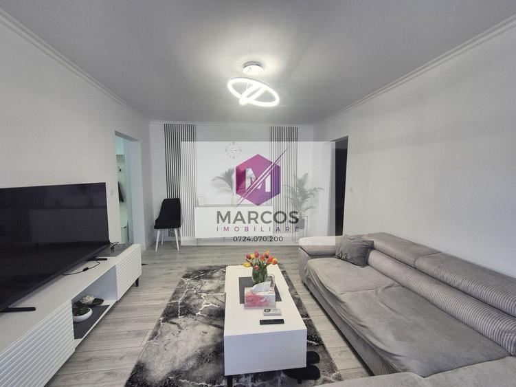 Apartament cu 3 camere semidecomandat, mobilat în Micro II