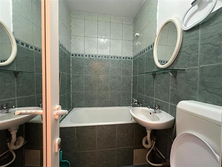 Garsonieră decomandată în Iosia