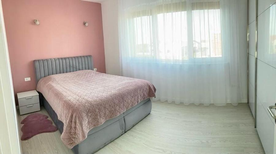 Apartament cu 2 camere semidecomandat în Giroc