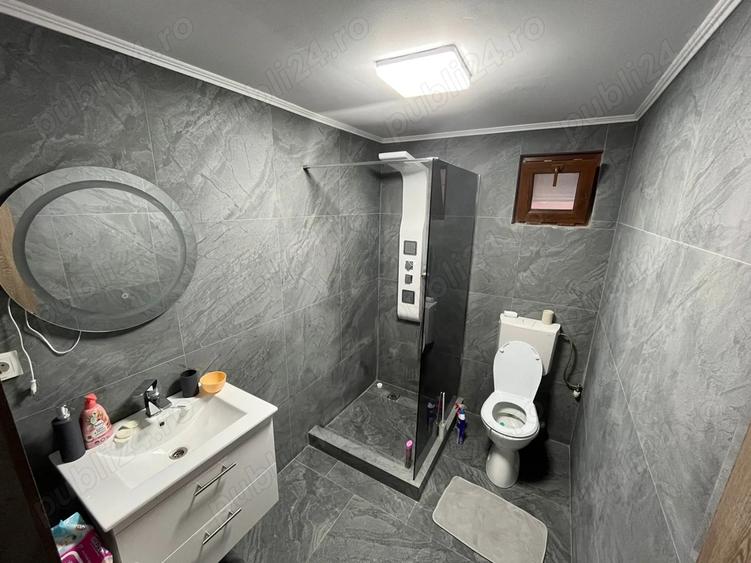 Casă cu 5 camere cu Teren 230 Mp în Central