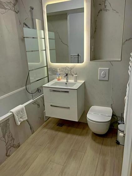 Apartament cu 2 camere decomandat în Tomis Nord