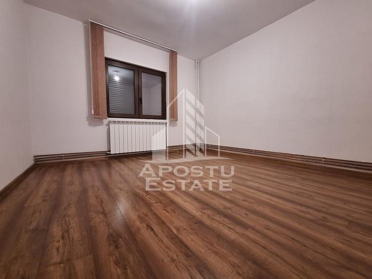 Apartament cu 3 camere decomandat, mobilat în Banu Mărăcine