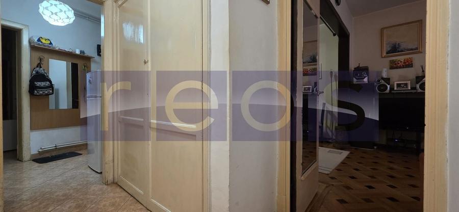 Apartament cu 3 camere semidecomandat, mobilat în Universitate