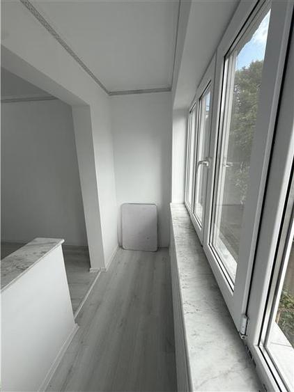 Apartament cu 3 camere semidecomandat în Tomis Nord