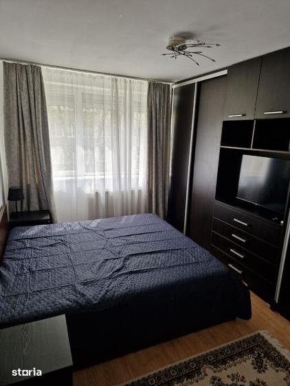 Apartament cu 3 camere, mobilat în Pajura
