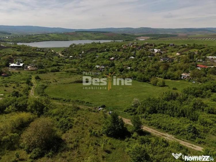 Teren de 8000 mp, în Ciurbești
