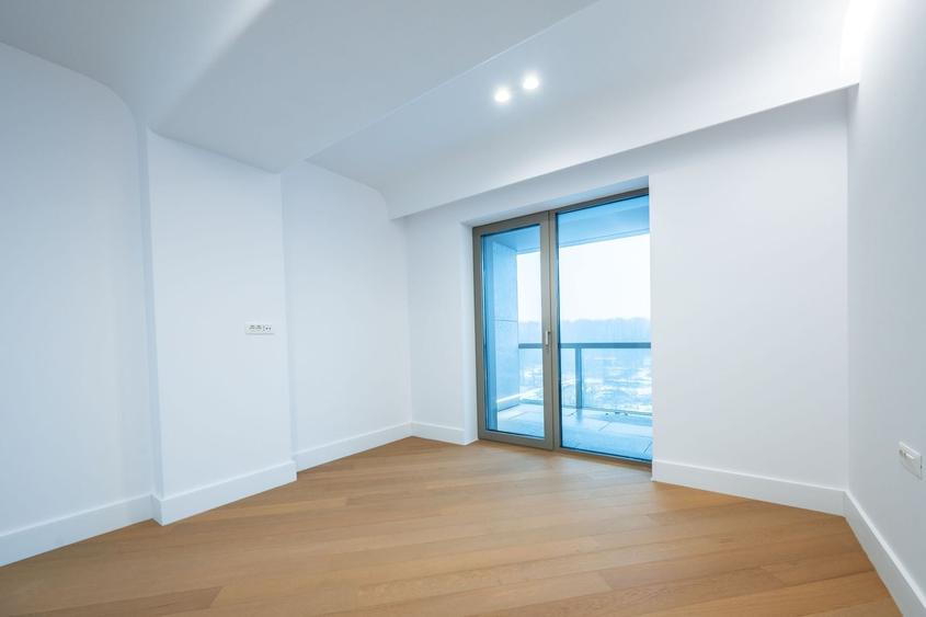 Apartament cu 3 camere decomandat în Pipera