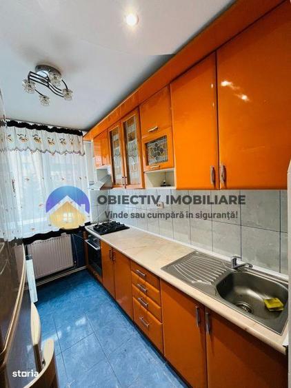 Apartament cu 2 camere semidecomandat, mobilat în Central