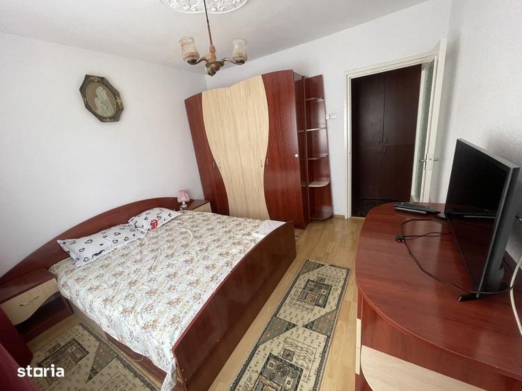 Apartament cu 3 camere decomandat în Vasile Aaron