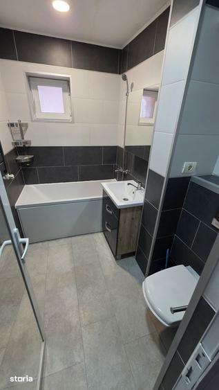 Inchiriez ap cu 2 camere zona Parc Central - 1
