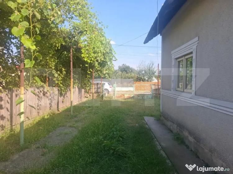 Casă cu 5 camere cu Teren 2100 Mp în Gura Foii