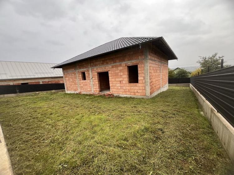 Casă cu 4 camere în Central