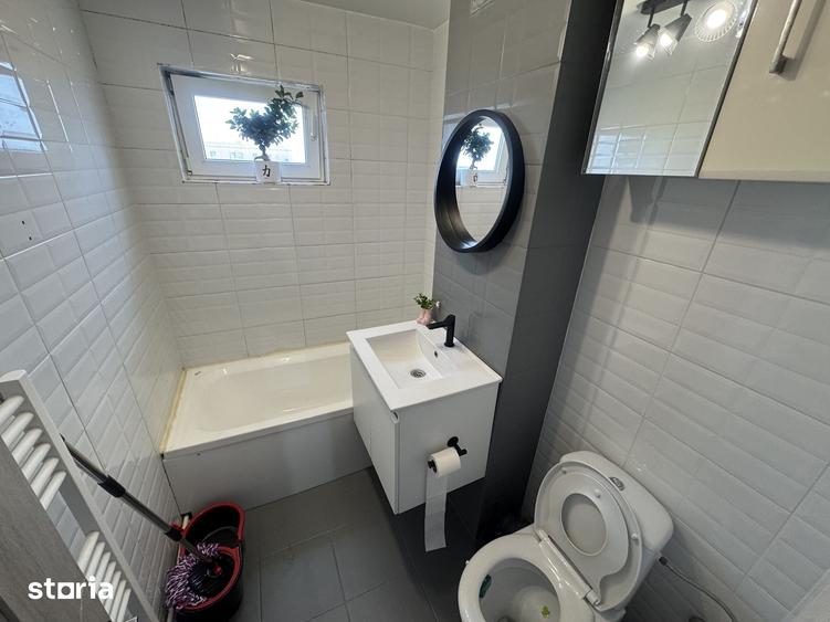 Apartament cu 3 camere decomandat în Sud