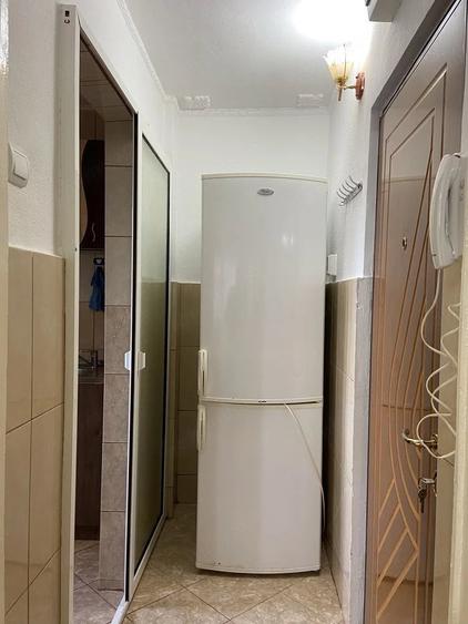 Apartament cu 2 camere decomandat în Micro 38