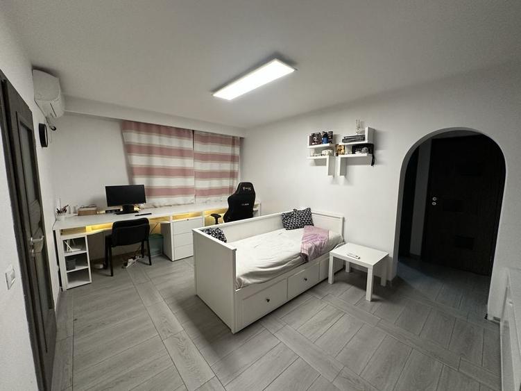 Apartament cu 2 camere nedecomandat în 1 Mai