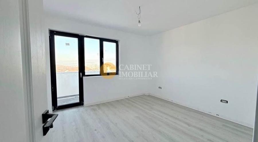 Apartament cu 3 camere în Hlincea