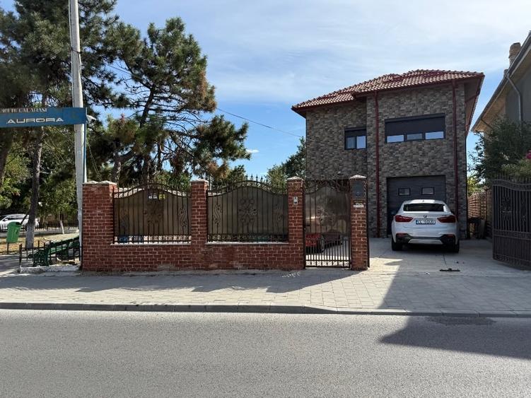 Spațiu comercial, de 300 mp, în 2 Moldoveni