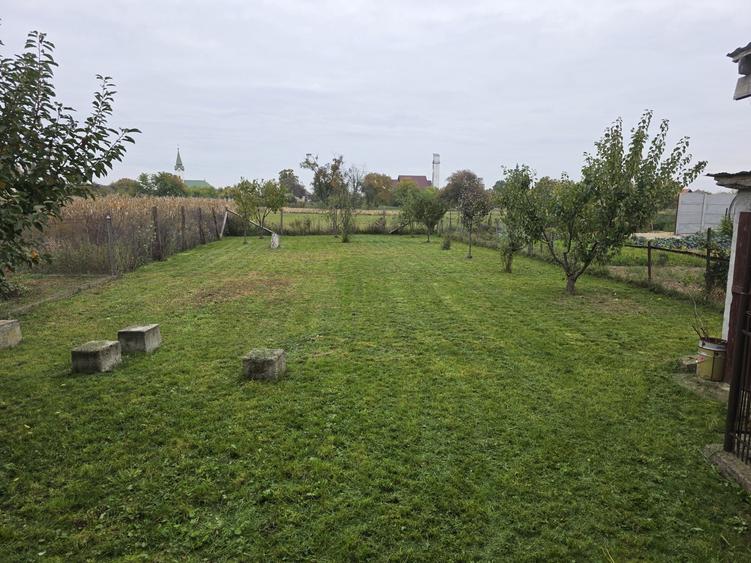 Casă cu 4 camere cu Teren 800 Mp în Botiz