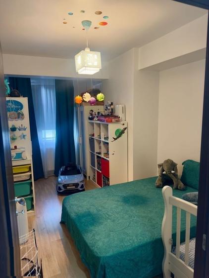 Apartament cu 3 camere în Alexandru Obregia