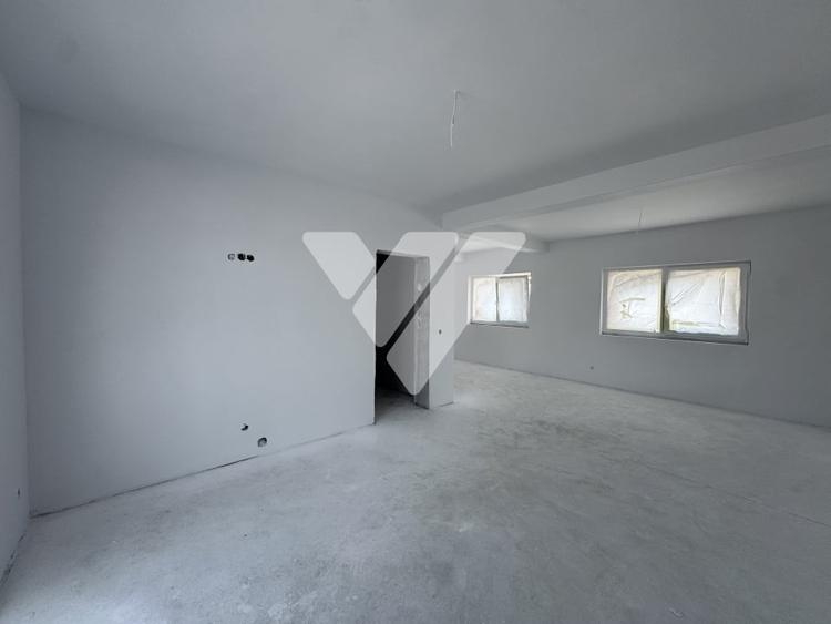Duplex cu 4 camere cu Canalizare în Șura Mică