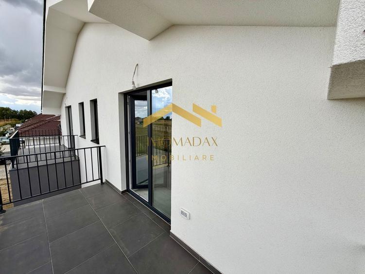 Duplex cu 3 camere cu Canalizare în Bucovăț (Remetea Mare)