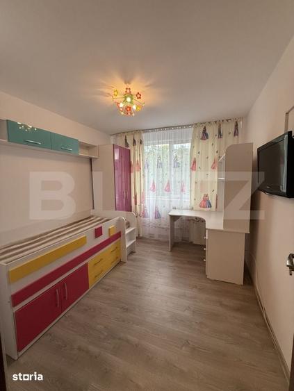 Apartament cu 4 camere semidecomandat în Central