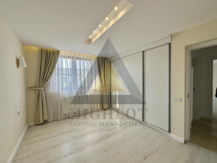 Duplex cu 7 camere cu Piscina în Pipera