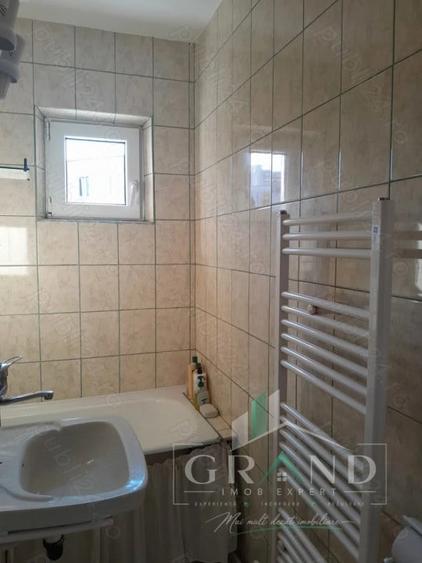 Apartament cu 3 camere semidecomandat, mobilat în Mănăștur