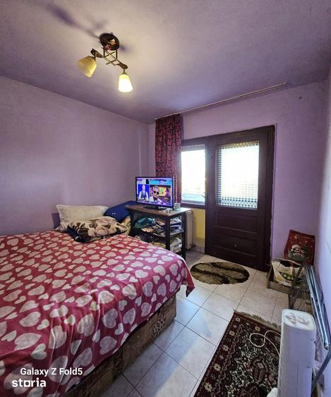 Apartament cu 2 camere semidecomandat în Nufărul