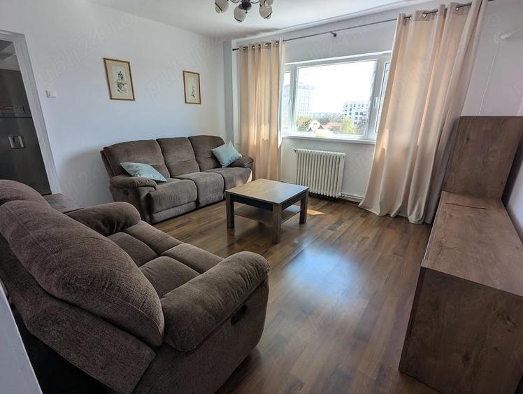 Apartament cu 3 camere semidecomandat în Exterior Vest