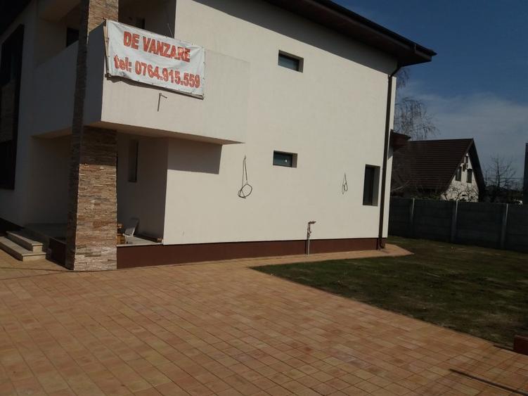 Casă individuală cu 5 camere cu Teren 650 Mp în Odăi