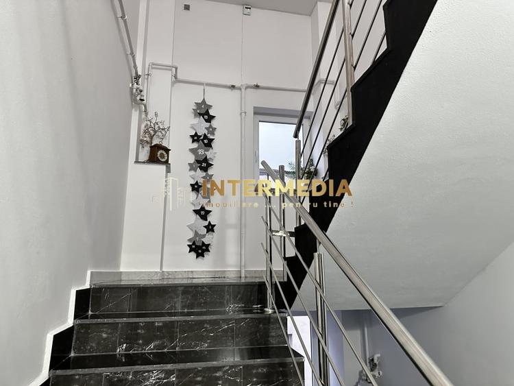 Penthouse cu 4 camere decomandat, mobilat în Kogălniceanu