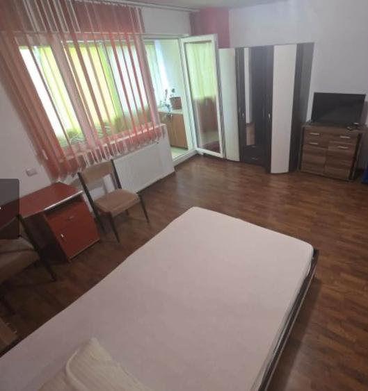 Apartament cu 2 camere decomandat în Kamsas