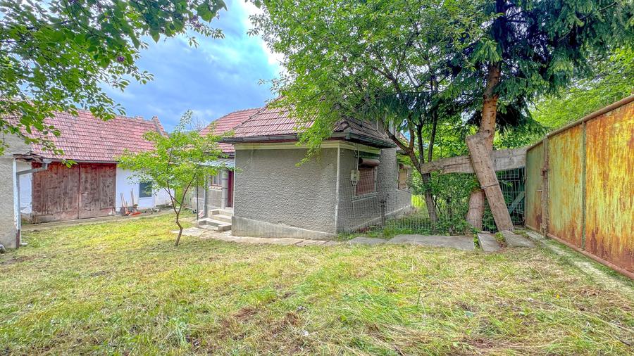 Teren agricol intravilan de 1500 mp, în Bran