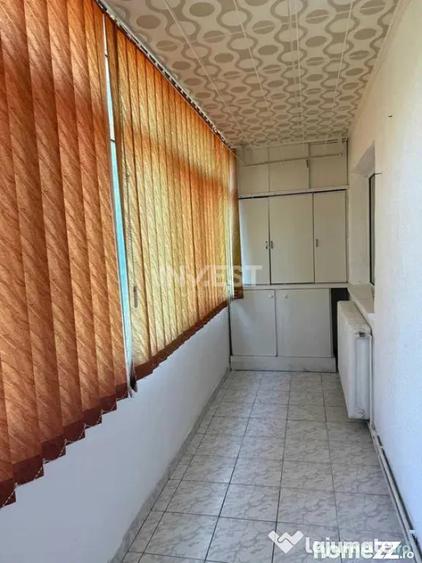 Apartament cu 2 camere decomandat, mobilat în Nicolina