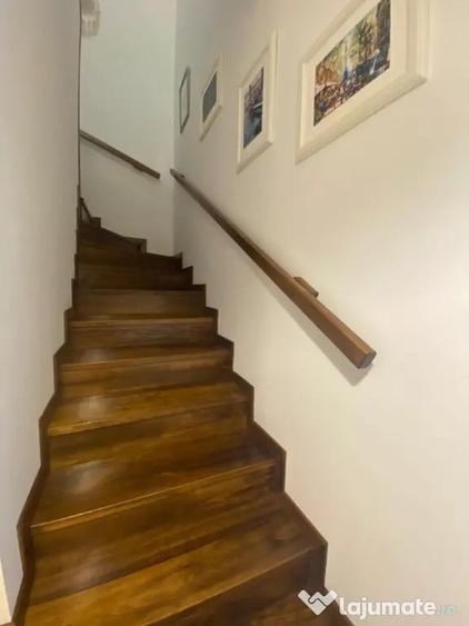 Casă cu 4 camere cu Teren 300 Mp în Central