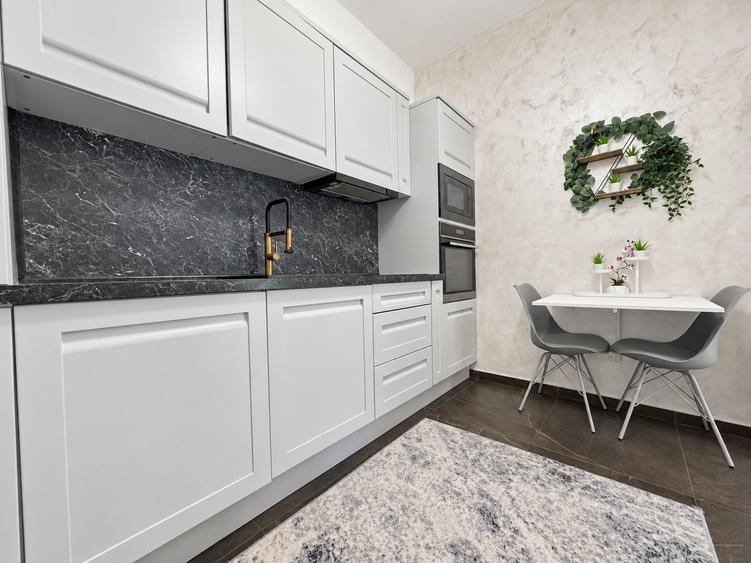 Casă P+1 aproape de plajă | Mamaia Nord | 4 camere - 3 băi - 7