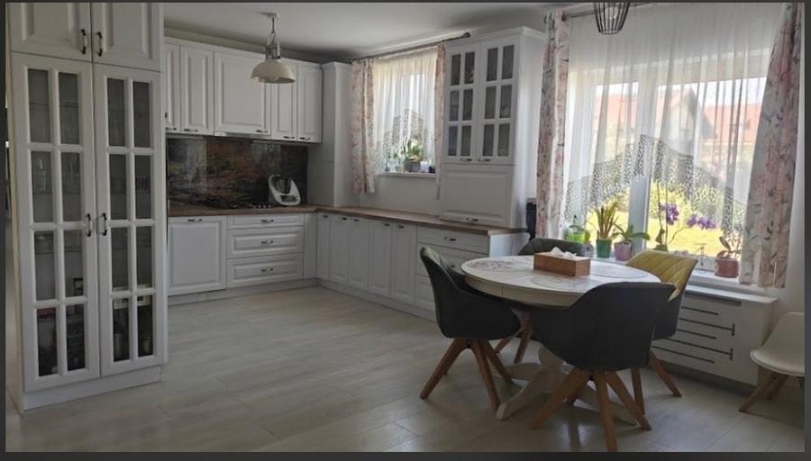 Apartament cu 3 camere decomandat în Dosu Bricii