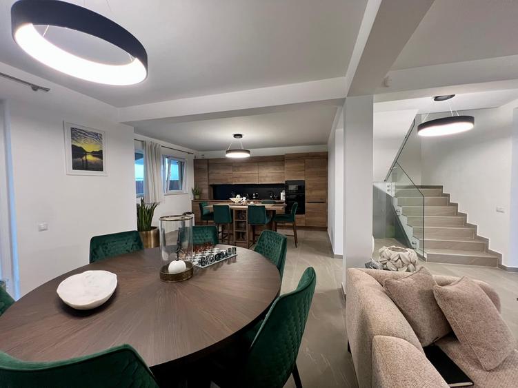 Duplex cu 4 camere cu Canalizare în Dezmir