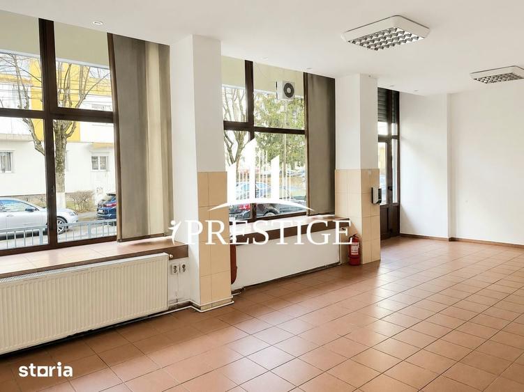 Spațiu comercial, de 100 mp, în Valea Aurie