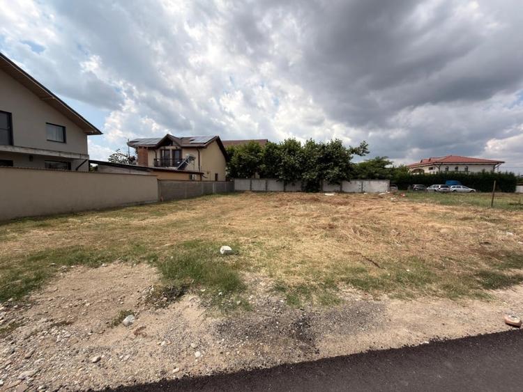 Teren Construcții intravilan de 588 mp, în Sud-Est